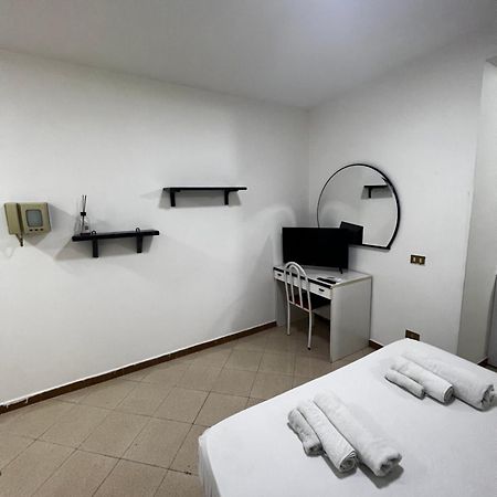 1 Room Apartment Near By Central Train Station Palermo Dış mekan fotoğraf